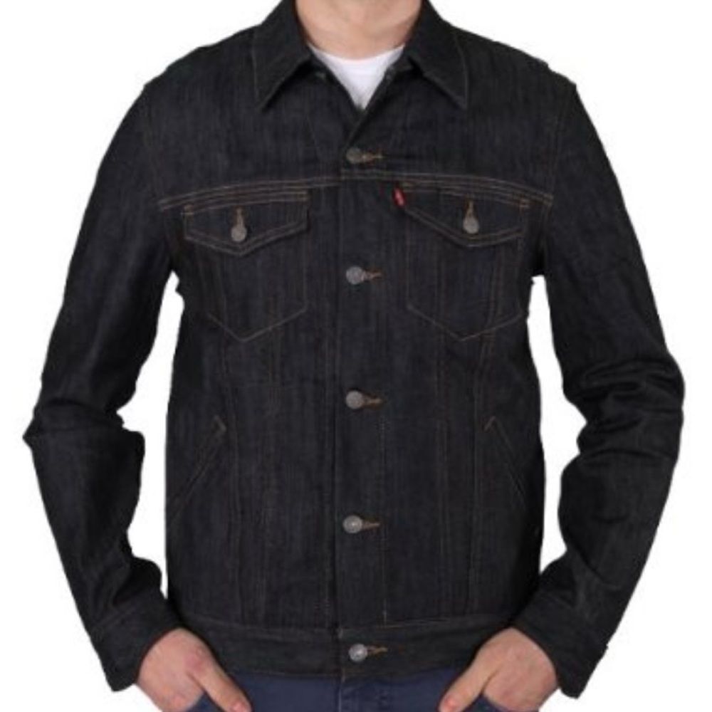 Levi's
Commuter Series Trucker 2.0 Jacket in Dark Wash ~ Size M~ NWT
